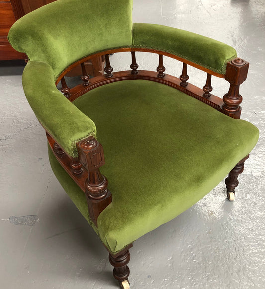 Beautiful upholstered early Edwardian walnut gents chair, with lovely detail and very comfortable. In good original condition.
