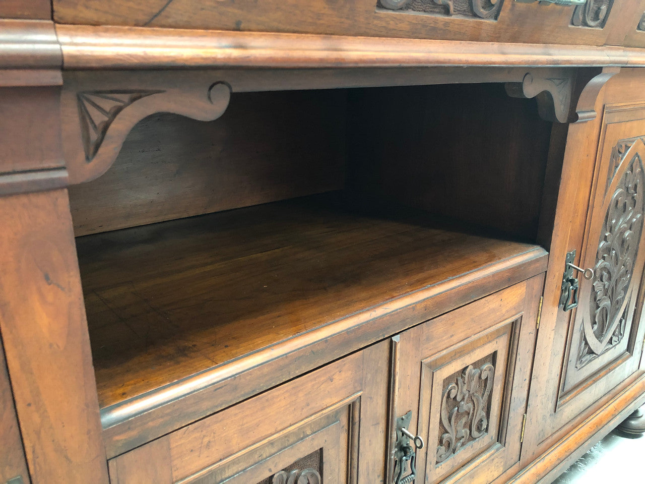 Beautifully Carved Edwardian Sideboard