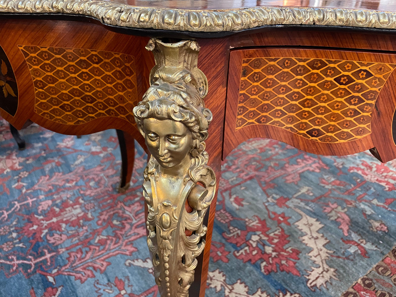 Fabulous Quality French Kingwood and Rosewood Bureau Plat . Lovely Marquetry inlay with elegant ormolu mounts.