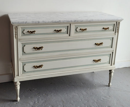 Charming Vintage French Louis 16th style original chalk painted chest of four drawers. It has been sourced from France and in good original condition.