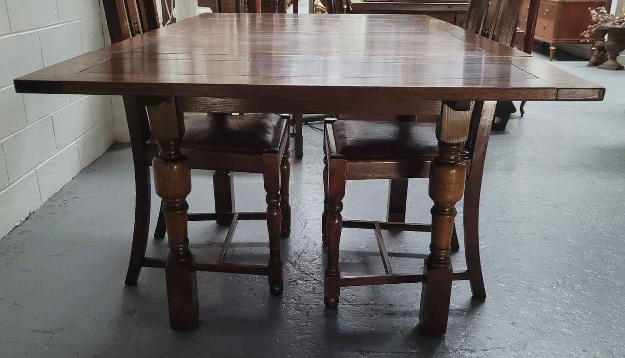 Fabulous Small Oak Extension Table & Four Dinning Chairs | Antique & Vintage | Moonee Ponds Antiques | Australia Wide Delivery