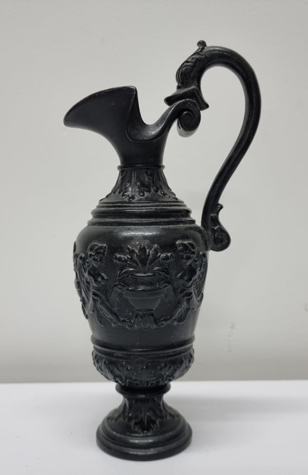 Victorian black urn shaped vase. It is in good original condition and has been sourced locally. Please view photos as they help form part of the description.