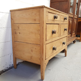 Gorgeous Vintage Pine Chest Of Drawers