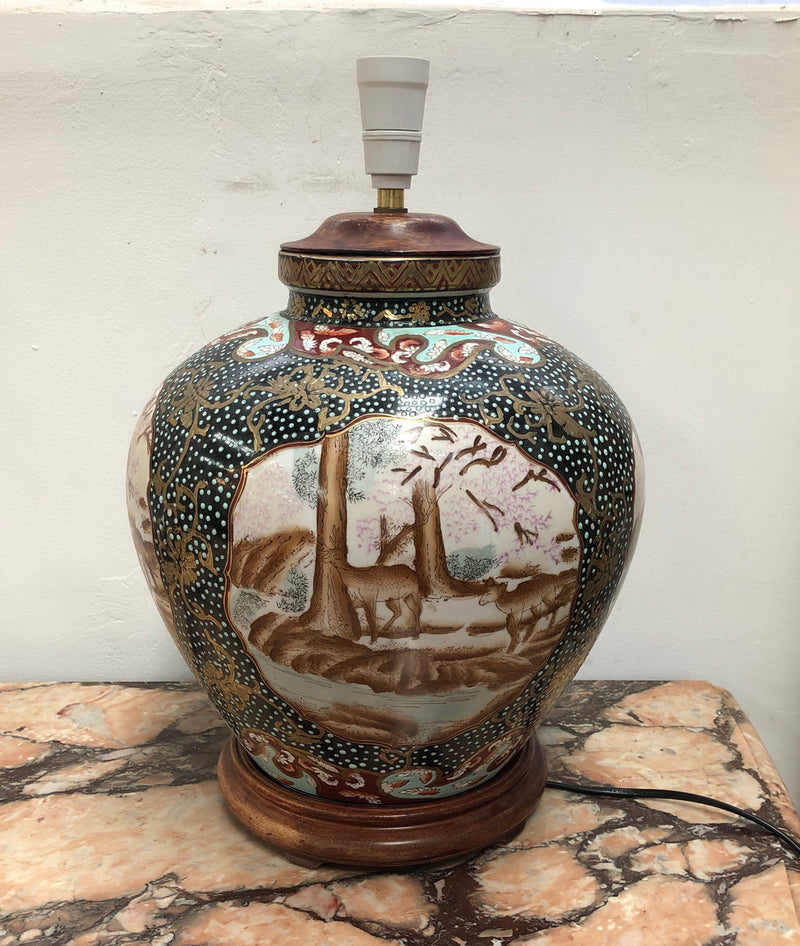 Beautiful Oriental hand painted and gilt decorative large lamp base with lovely detail and in good working order.