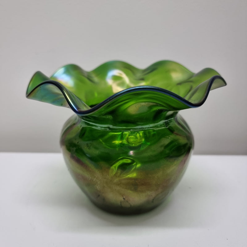 Gorgeous Antique green iridescent art glass vase with flare top, in great original condition.  Please view photos as they help form part of the description.