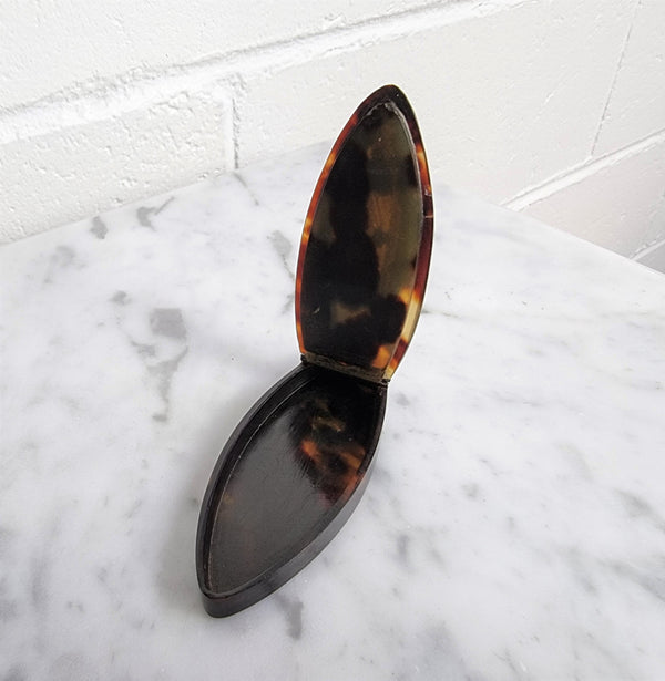 Rare Georgian Tortoiseshell and Jasper Ware and Silver snuff box. Oval shape and is in good original condition, please view photos as they help form part of the description.