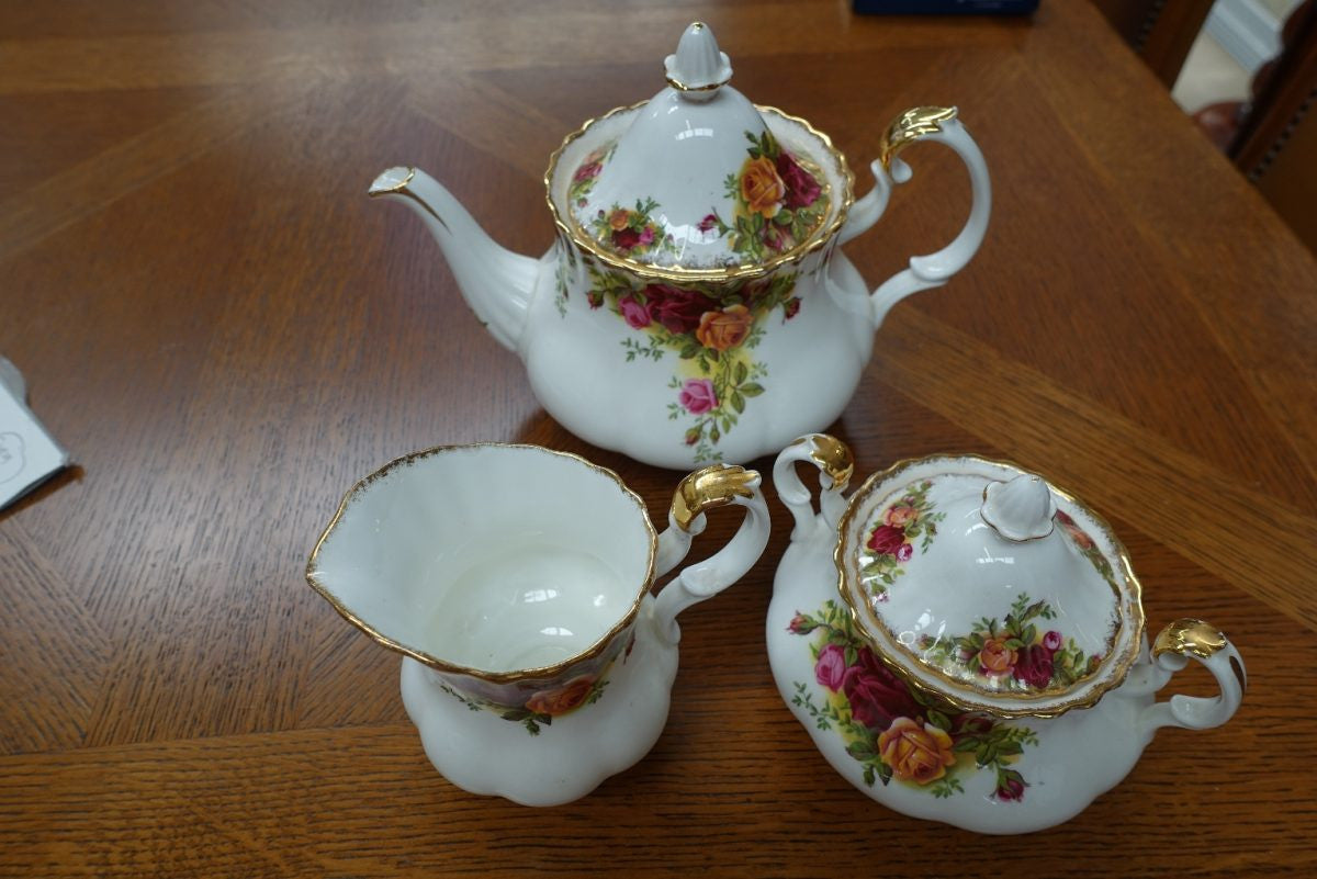 Royal Albert Old Country Roses Tea Set | Antique & Vintage | Moonee Ponds Antiques | Australia Wide