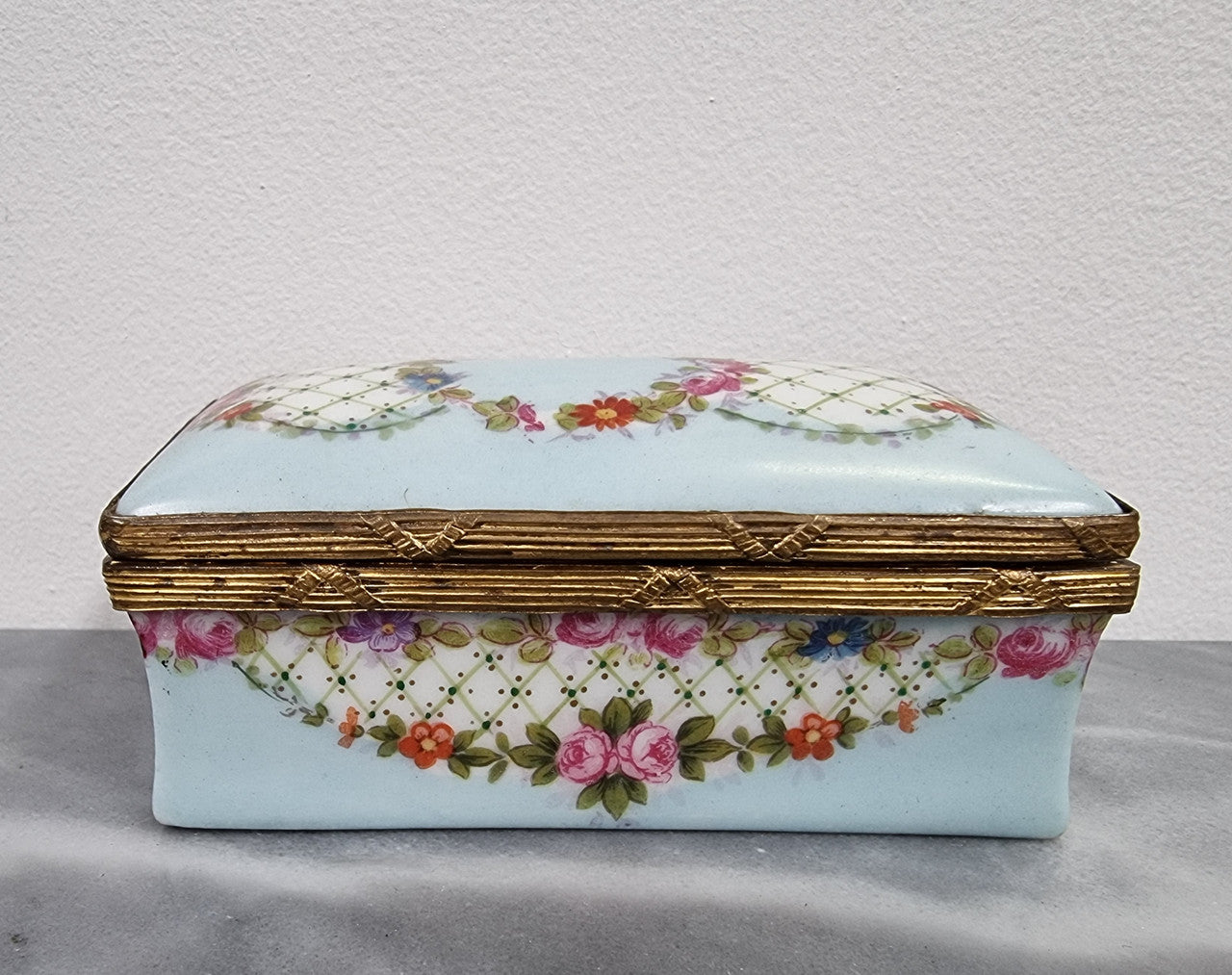 Beautiful Rare Antique German Porcelain Limoges Style Stamp Box