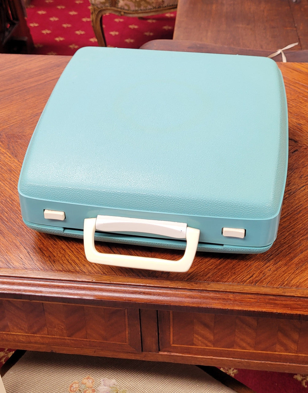 1960's Smith Corona Corsair Deluxe Portable Typewriter