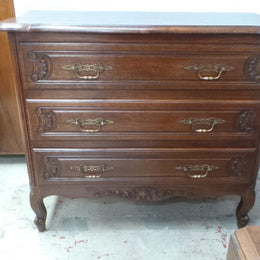 French Chest of Drawers-1
