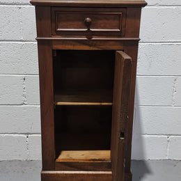 French Walnut bedside/occasional cabinet with one drawer and a cupboard and marble top in good original condition.