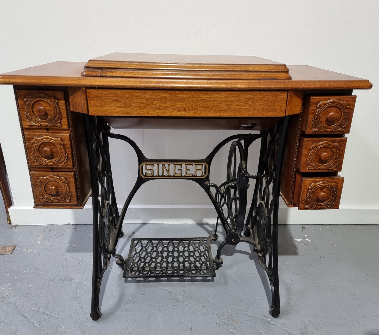 Fabulous Antique Singer Sewing Machine