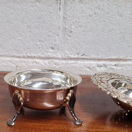 Beautiful and decorative Vintage Dutch Silver (90) tea strainer and stand. In good original condition.