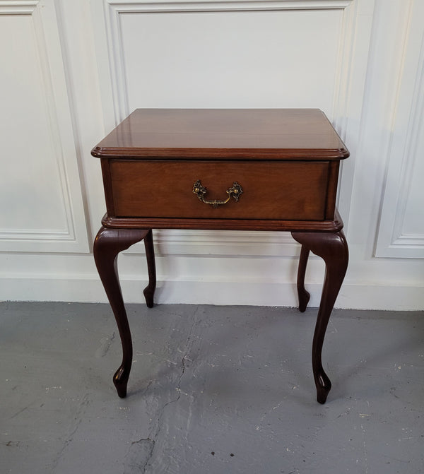 Vintage Mahogany single drawer cabriole leg bedside table. It has been sourced from locally and is in good original detailed condition.