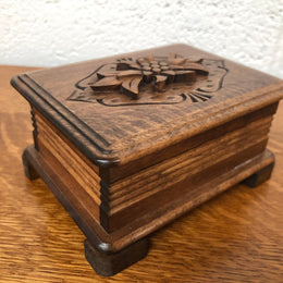 Beautiful Swiss carved wooden musical trinket box. In good clean original working condition.