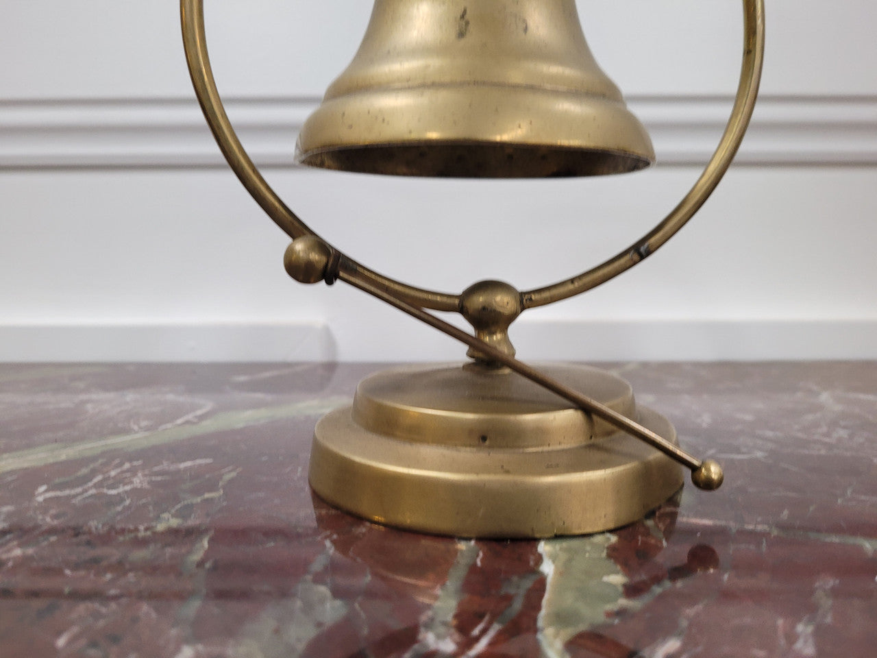 Victorian dinner bell, in good original condition. Please view photos as they help form part of the description.