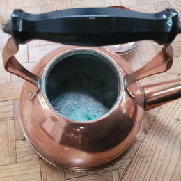 Vintage French copper kettle . They have been sourced from France and is in good original detailed condition.