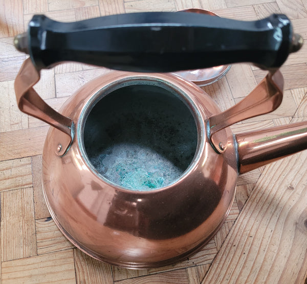 Vintage French copper kettle . They have been sourced from France and is in good original detailed condition.