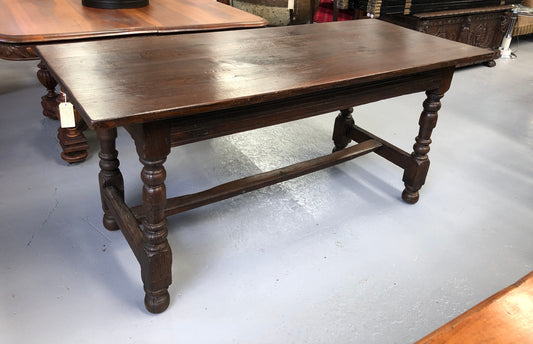 Early 19th Century French Oak petite size dining table. It seats six comfortably and would be ideal for an area with limited space. In very good original detailed condition.
