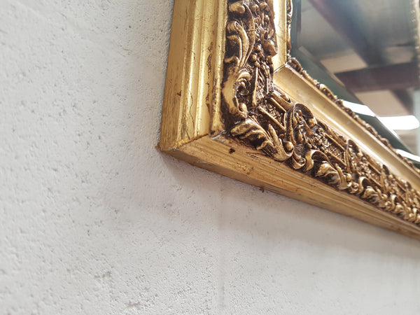 A stunning French 19th century gilded wall mirror in good original condition.