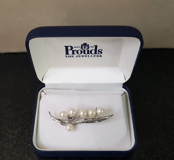 Vintage Pearl Brooch