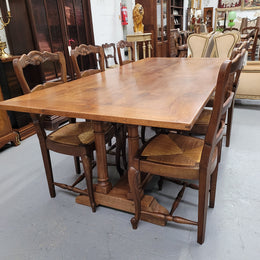 Vintage custom made fruitwood pedestal dinning table, comfortable fits 8-10 people. In good original condition. Sourced locally. Please see pictures to form part of the description.