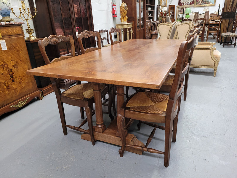 Vintage custom made fruitwood pedestal dinning table, comfortable fits 8-10 people. In good original condition. Sourced locally. Please see pictures to form part of the description.