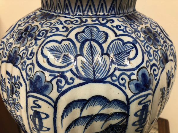 Large early 18th Century Dutch Delft (tin glazed earthenware) hand painted lidded vase. Decorated in the Chinese style with dog of Fu finial on top of lid. (Mark for Adriaa Rejsselberg 1713 - 1735).