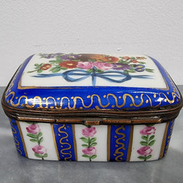 Lovely Antique Limoges Style Hand Painted Porcelain Casket Trinket Box