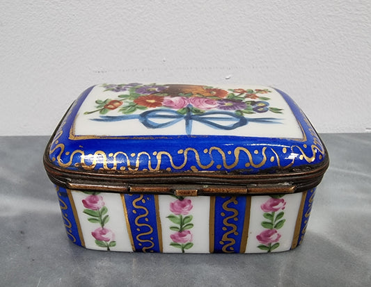 Lovely Antique Limoges Style Hand Painted Porcelain Casket Trinket Box
