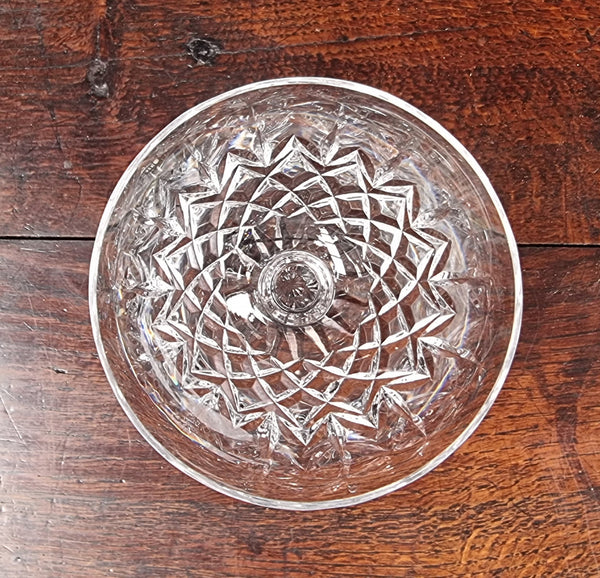 Lovely set of six crystal sweet glasses. In good original condition.