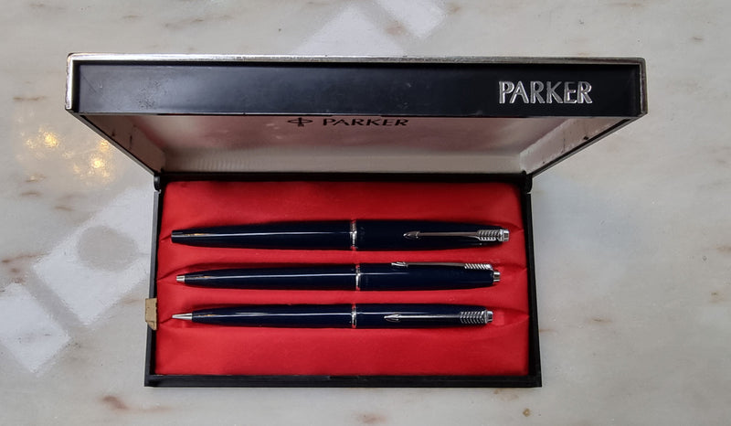 Vintage parker pen set, which consists of a fountain pen, ballpoint pen and pencil. All in original box and original receipt included.