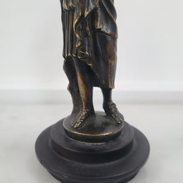 Fine detail Victorian miniature cast bronze Dianna of Gbii sculpture. In great original condition.
