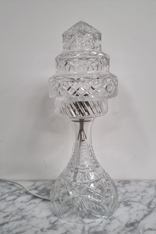 Beautiful 20th Century mushroom shaped cut crystal decorative table lamp. It has been rewired to Australian standards and is in good original condition.