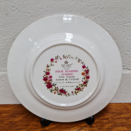 Four Seasons Summer Royal Albert plate from original artwork by F.F.Errill. Marked 1989. Has a lovely gold trim in good original condition. Please view photos as they form part of the description.