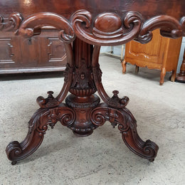 French Flame Mahogany Napoleon III Style Centre Table