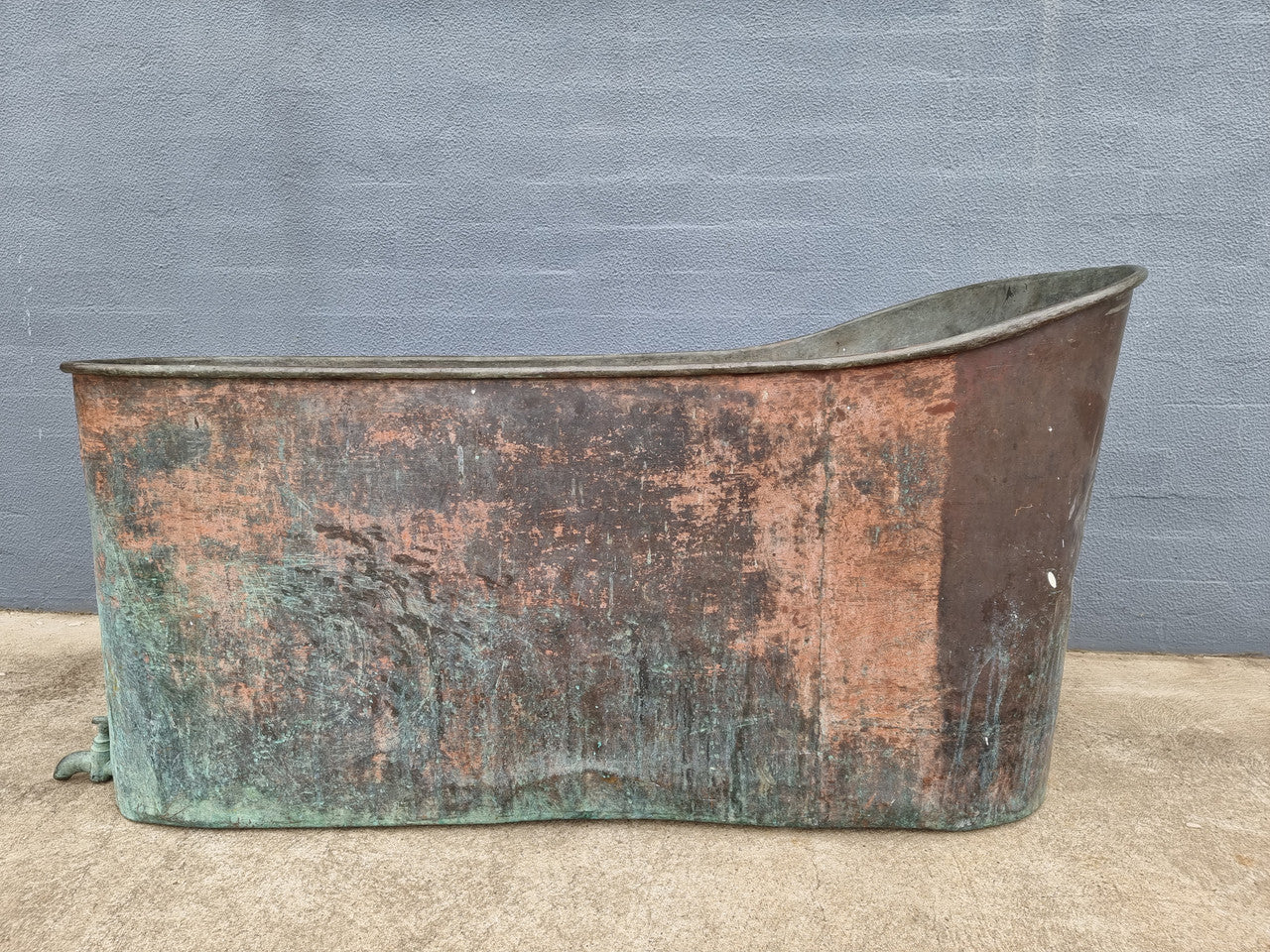 Rare French 19th Century copper and galvanized interior bath tub. In good original condition. Circa: 1850's . Fabulous for inside or outside in the garden.