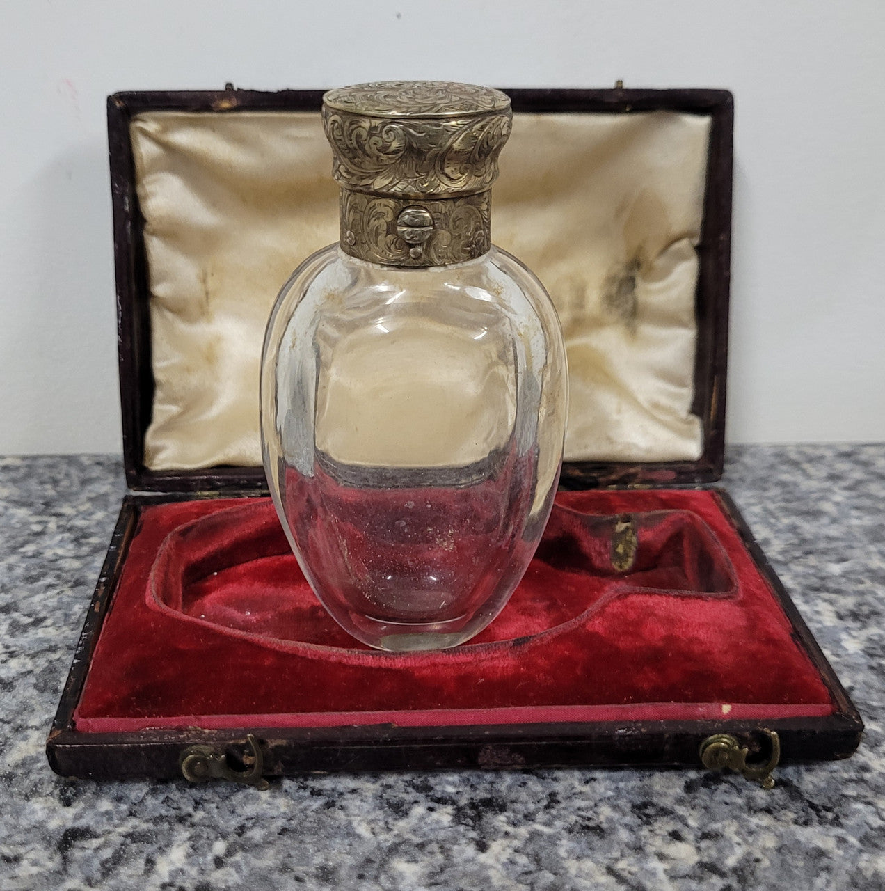 Rare Antique rock crystal and silver gilt perfume bottle in its original case by Thomas Diller of London. It is in good original condition, please view photos as they help form part of the description.