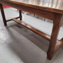 French oak stretcher base refectory table. It has been sourced from France and is in good original condition. Please see pictures to form part of the description.