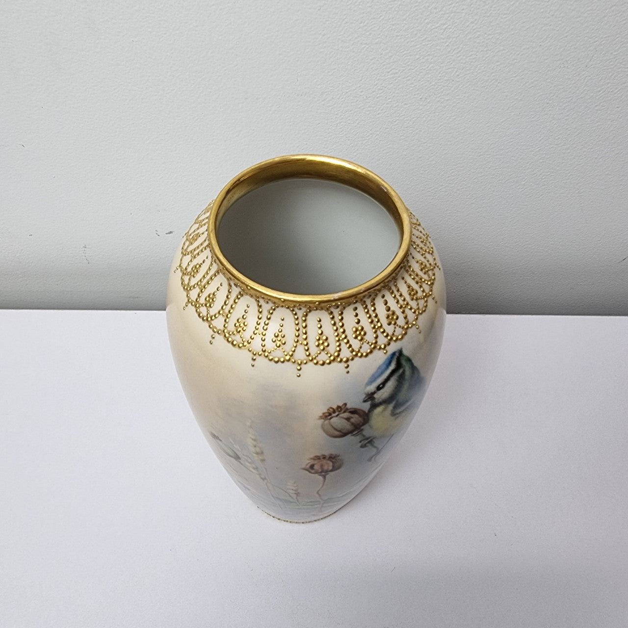 Lovely Antique Limoges hand painted "Blue Tit Bird", very good quality vase. In original condition. Please view photos as they help form part of the description.