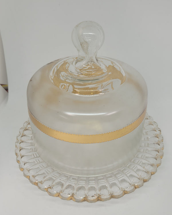 Victorian etched glass top and pressed glass base cheese/butter dish and cover. It is in good original condition please view photos has they help form part of the description.