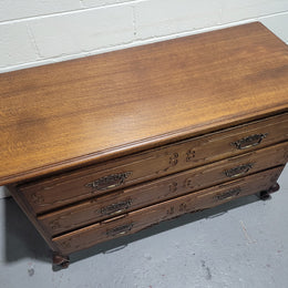 Louis XV style French Oak chest of three drawers that has been sourced from France. It is in good original condition and has been detailed.