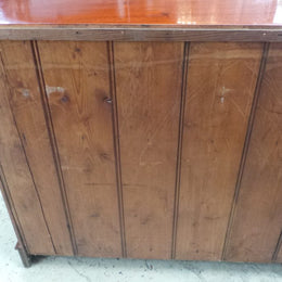 Beautiful Small Set of Mahogany Chest of Drawers