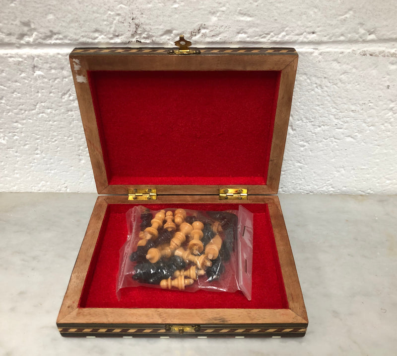 Vintage inlaid folded chess board box with pieces inside. In good clean original condition.