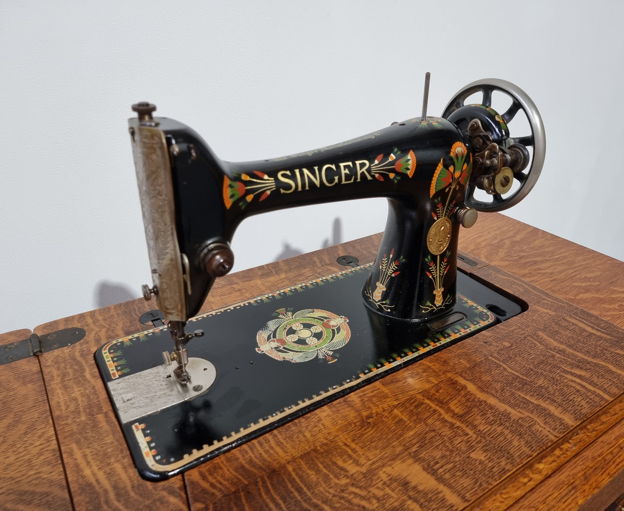 Fabulous Antique Singer Sewing Machine