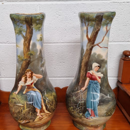 Decorative pair of Victorian hand painted vases. They have been sourced locally and are in good original condition, please view photos as they help form part of the description.