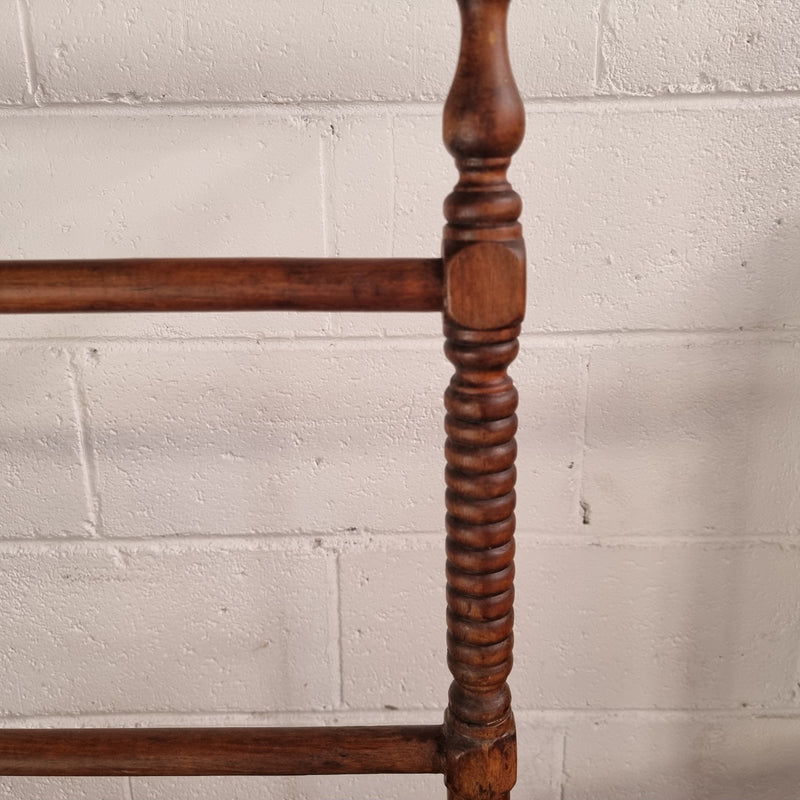 Beautiful Antique Cedar towel rail. It has been sourced locally and is in good original condition.