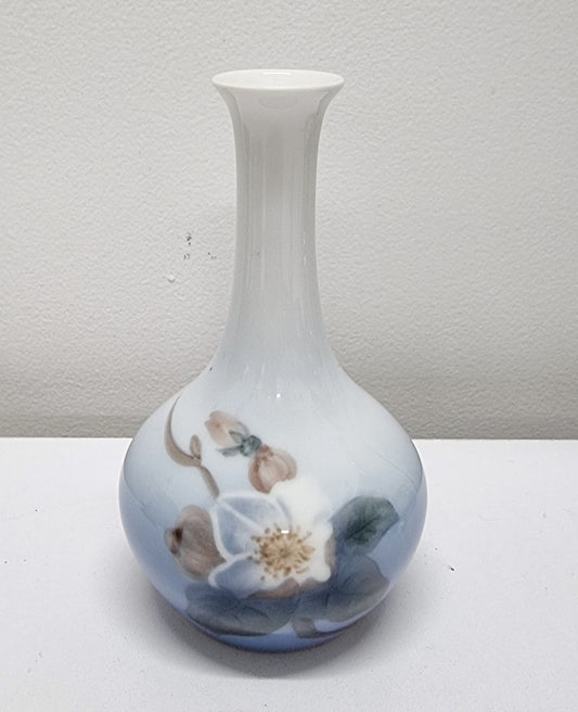 Lovely Bing and Grondahl blue floral vase, In excellent original condition. Please view photos as they help form part of the description.