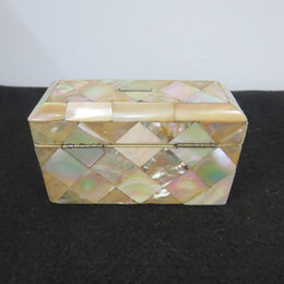Very Rare Victorian Mother Of Pearl Ladies Travelling Vanity Set