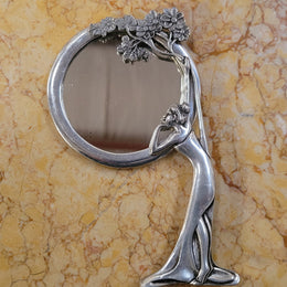Lovely seagull pewter art nouveau style hand mirror, It is in good original condition, please view photos as they help form part of the description.